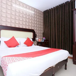 3* Hotel Oyo 8331 Kodavath Residency